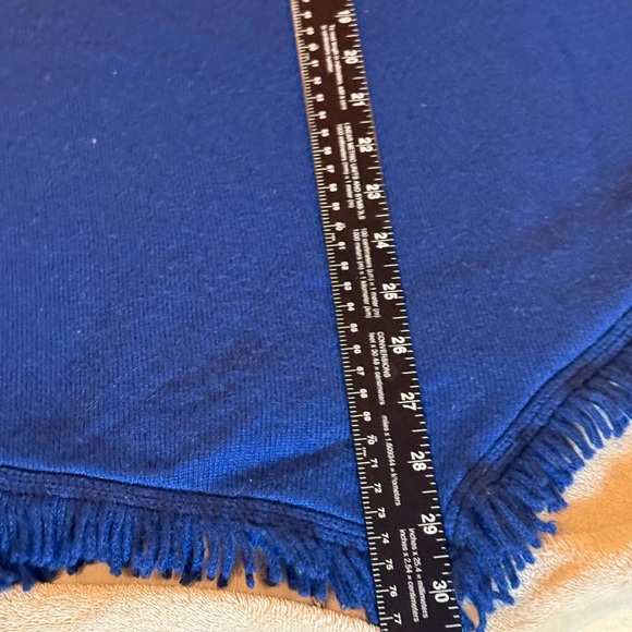 Premise 100% cashmere dk. blue asymmetrical fringe hem sweater size large - Picture 5 of 6